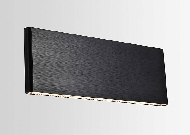 Настенный светильник Lucia Tucci Aero W205 Nero LED Фото № 1